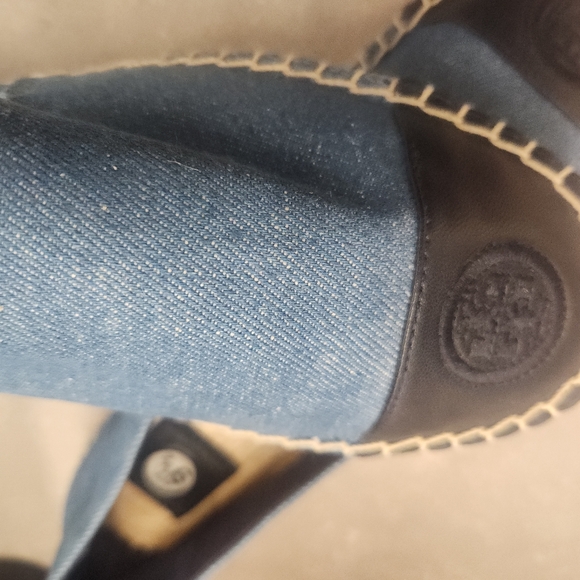 Tory Burch Indigo Light Wash Denim Chambray Leather Espadrilles 9.5 - Picture 9 of 9